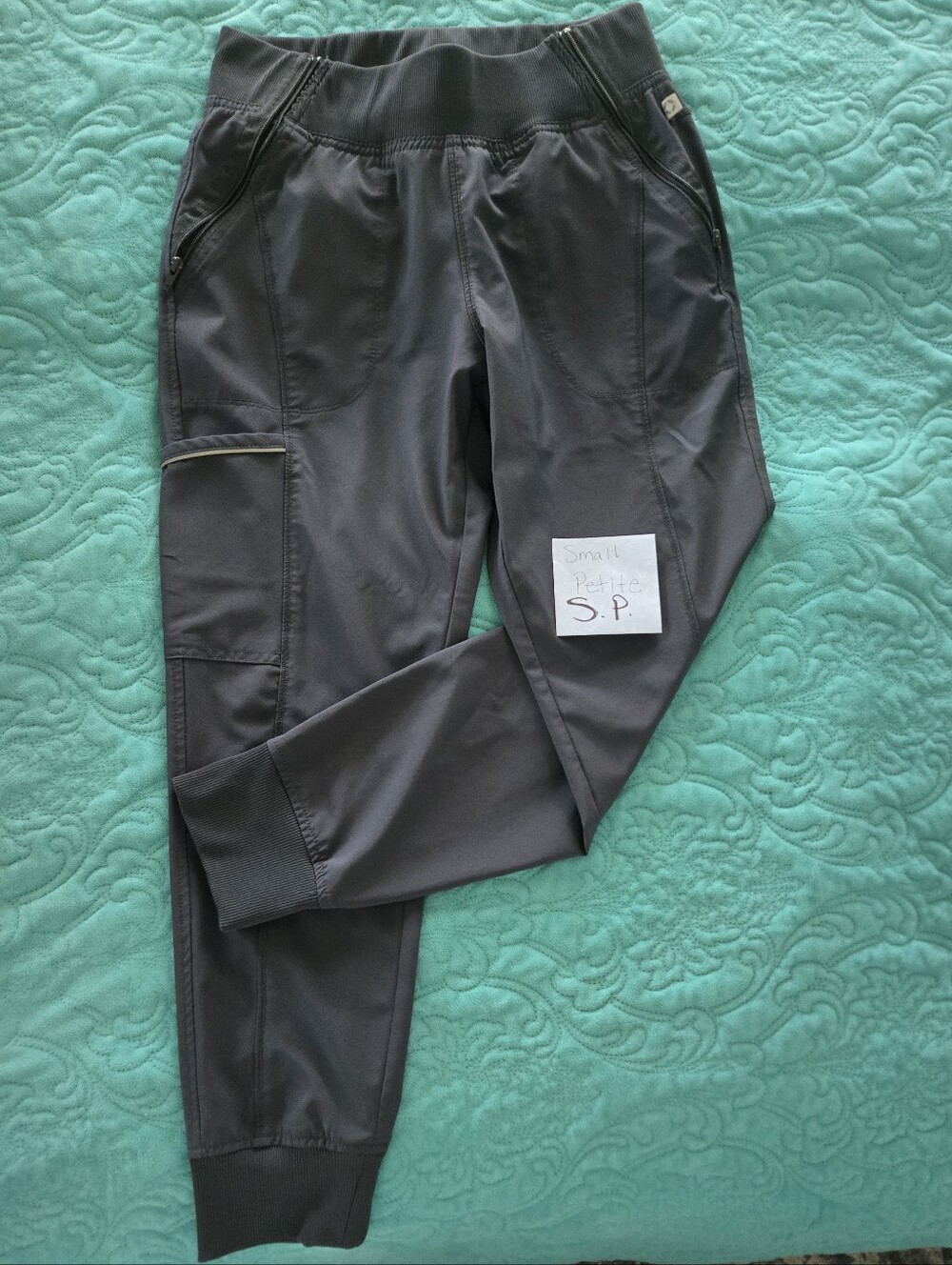 Cherokee Infinity Gray Scrub Set - Picture 3 of 4